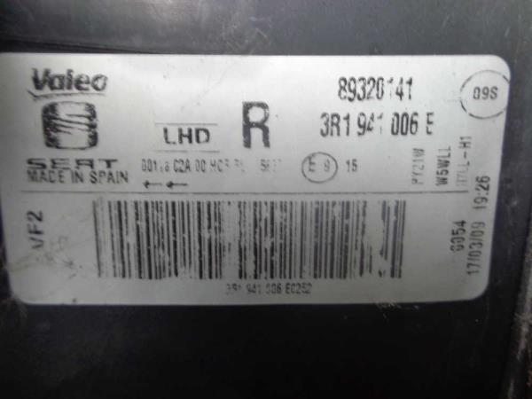 PHARE DROIT SEAT - Vue 3